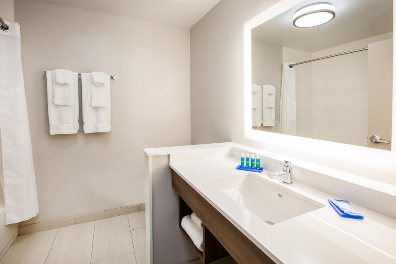 Holiday Inn Express Hotel & Suites Boston - Marlboro By Ihg Hudson Exteriér fotografie